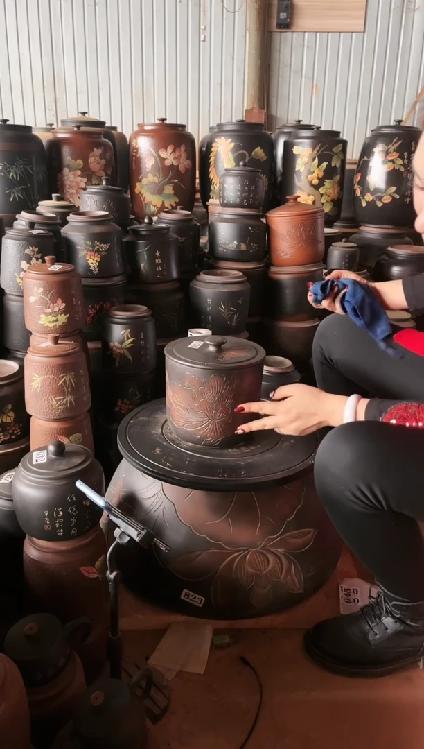 【闪购商品】壶瑕疵茶叶罐 牡丹花小五饼 676