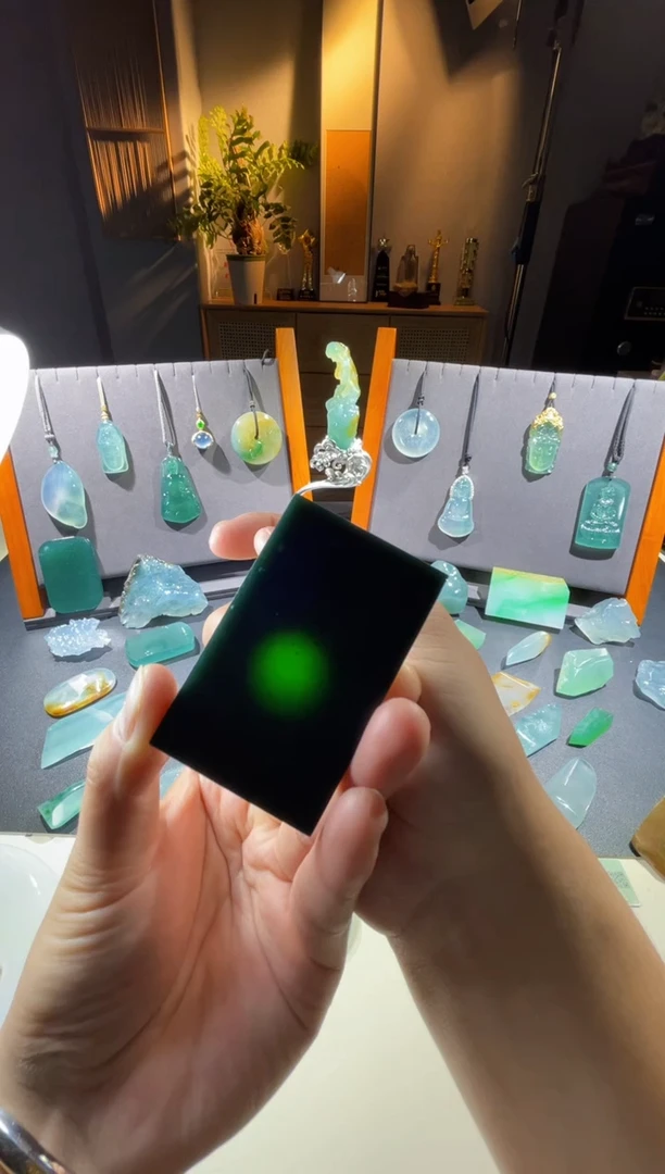 定制翡翠未镶嵌佳佳翡翠毛料定制包工包料6.8w