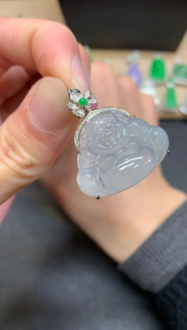 【闪购商品】翡翠颈饰18K金镶嵌佛公【无服务费】