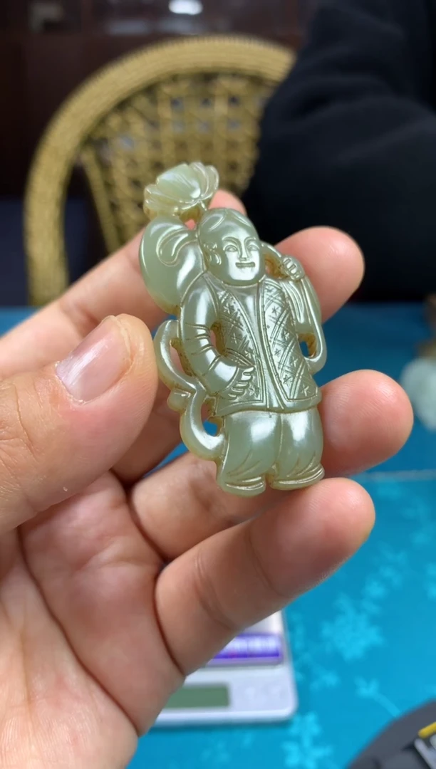 颈饰未镶嵌和田玉1