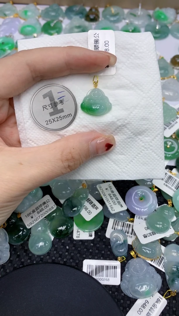 翡翠18K金镶嵌颈饰1111111