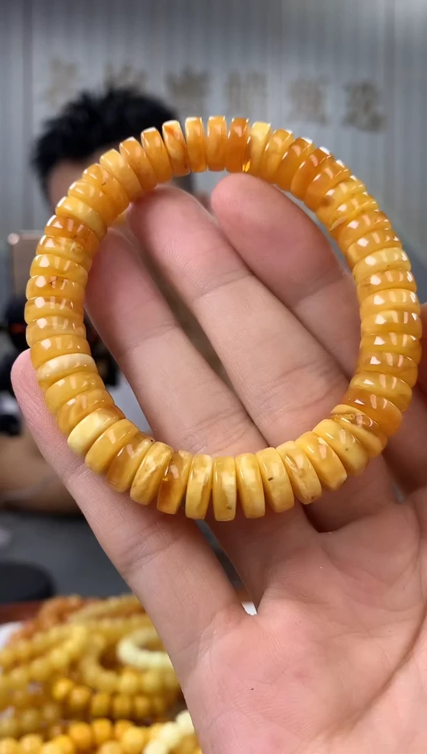 【闪购商品】琥珀裸石未镶嵌手串