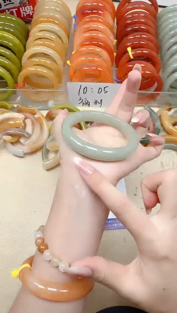 未镶嵌手镯石英质玉25/61