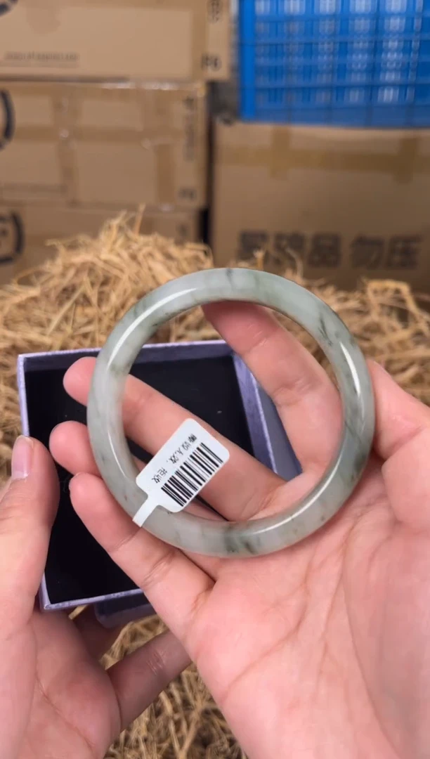 未镶嵌手镯石英质玉A-0735