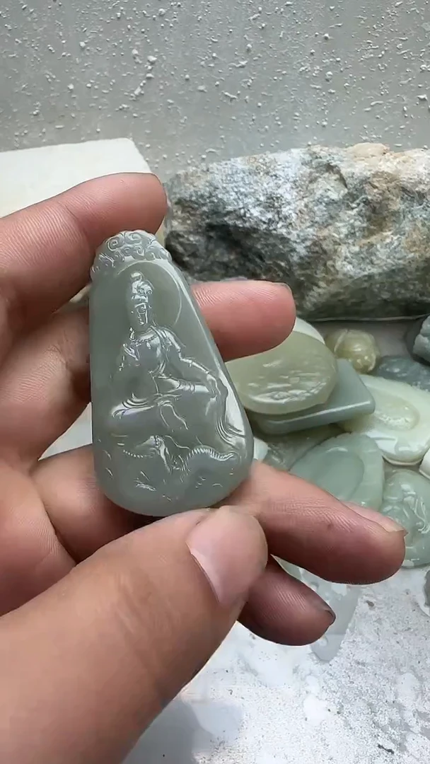 颈饰未镶嵌和田玉18