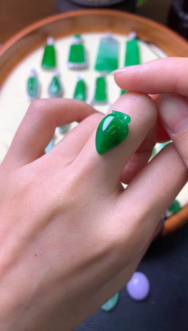 【闪购商品】定制翡翠未镶嵌裸石