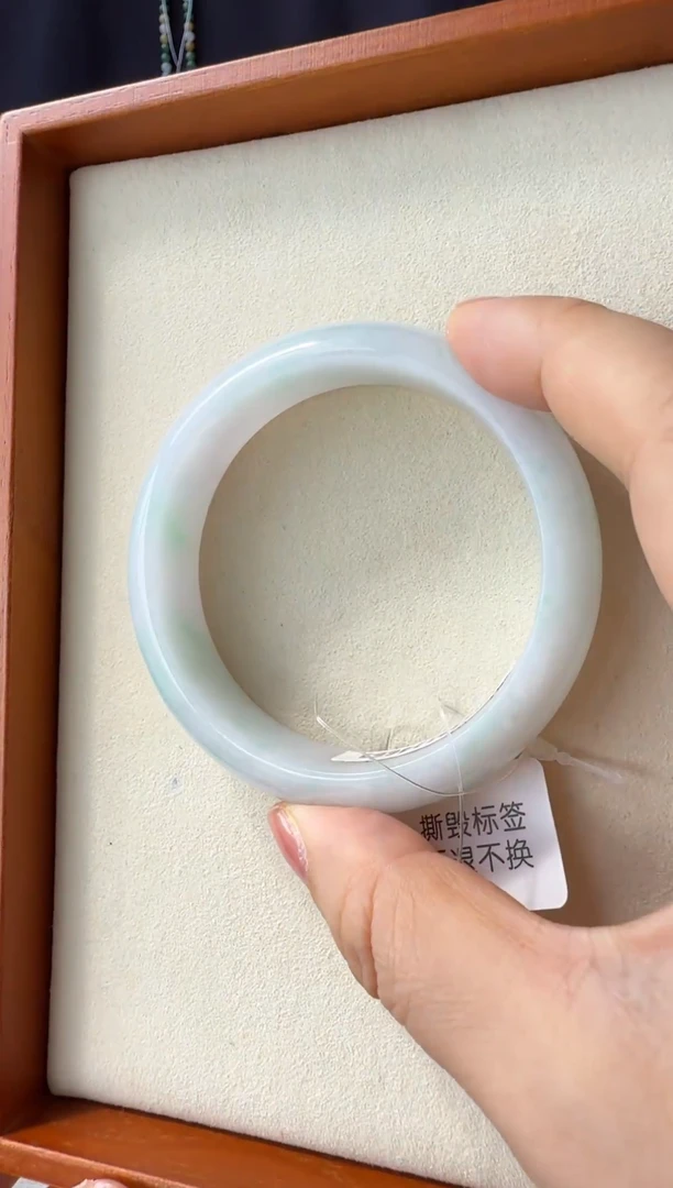 未镶嵌手镯翡翠57