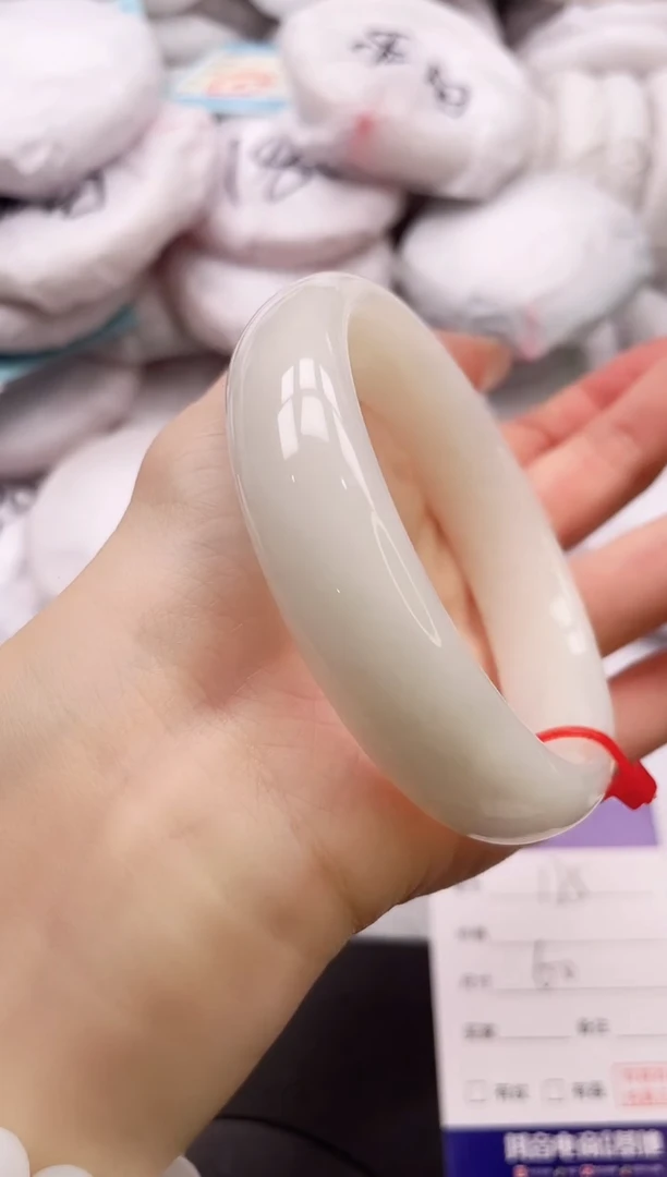 【闪购商品】和田玉手镯未镶嵌4K175-60