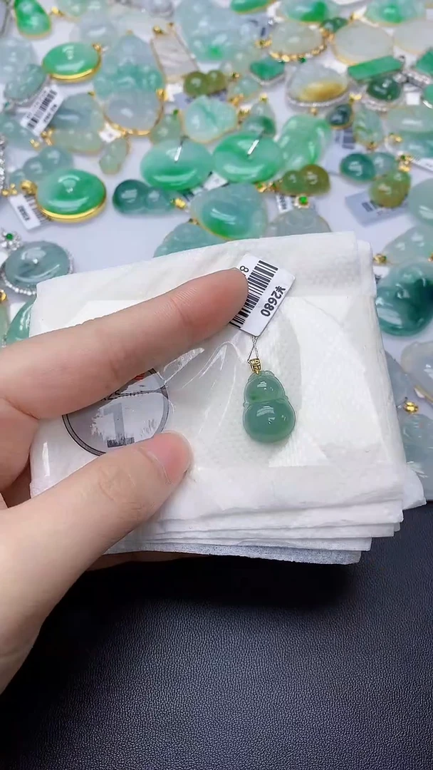 颈饰18K金镶嵌翡翠 天然缅甸A货百元以上9元证书费自理