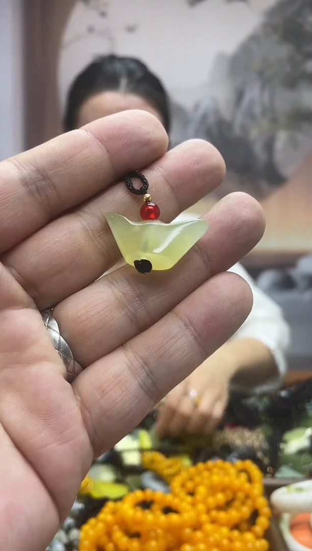 未镶嵌岫玉吊坠·