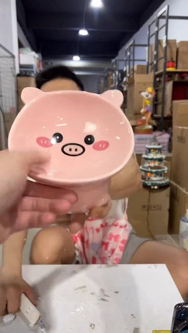 瓷片陶瓷小猪猫碗