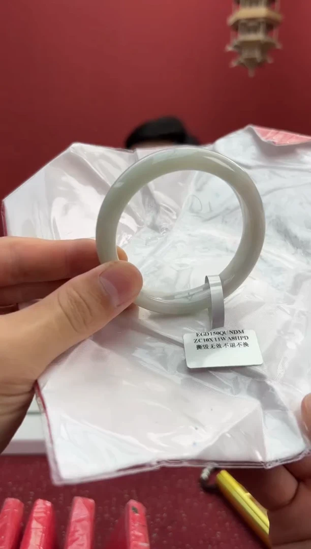 【闪购商品】翡翠手镯未镶嵌7手镯