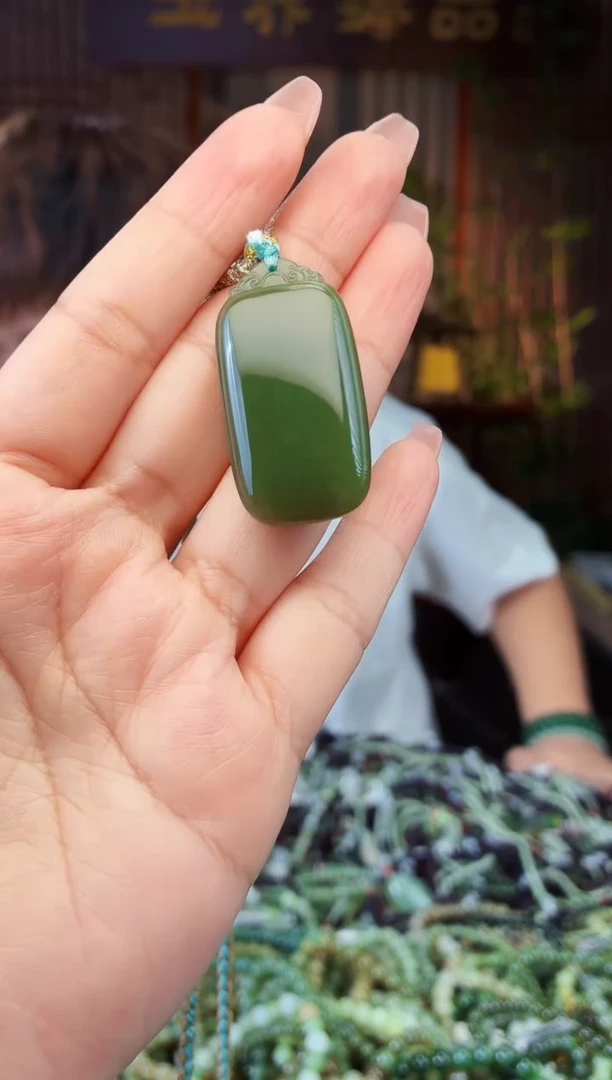 和田玉未镶嵌颈饰拍一发一