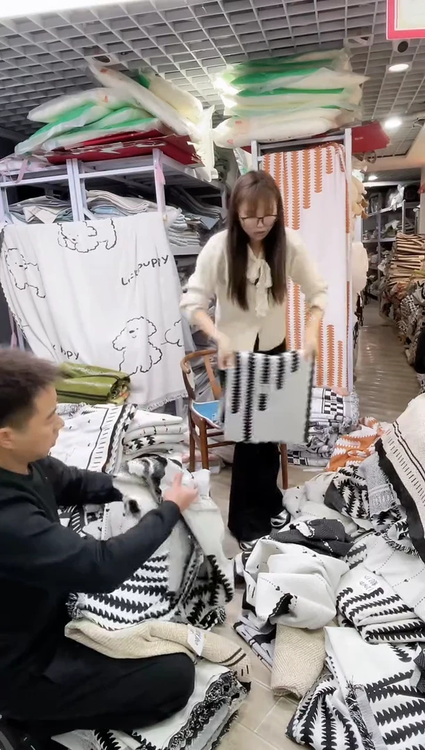 雪尼尔半盖90*70两