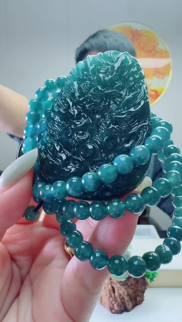 翡翠未镶嵌颈饰多样性随机发其一
