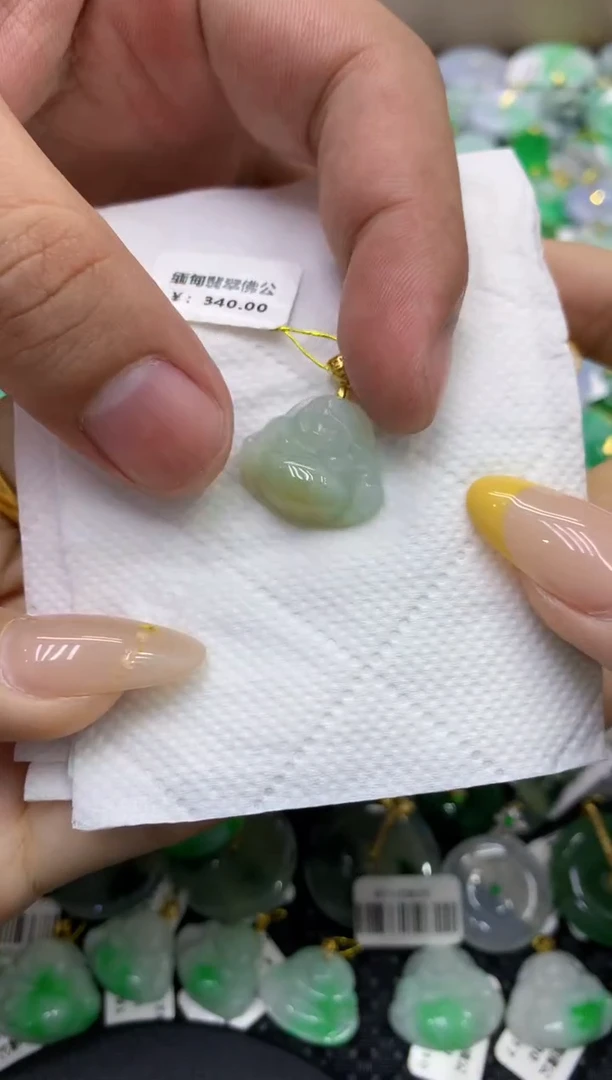 颈饰未镶嵌翡翠天然缅甸翡翠A货