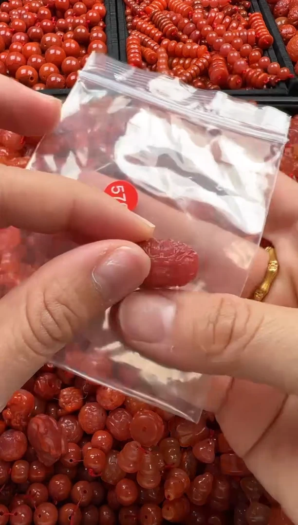 【闪购商品】南红玛瑙颈饰未镶嵌1