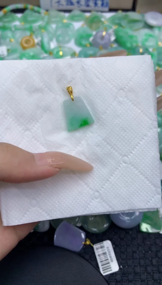 颈饰未镶嵌翡翠天然缅甸A货翡翠