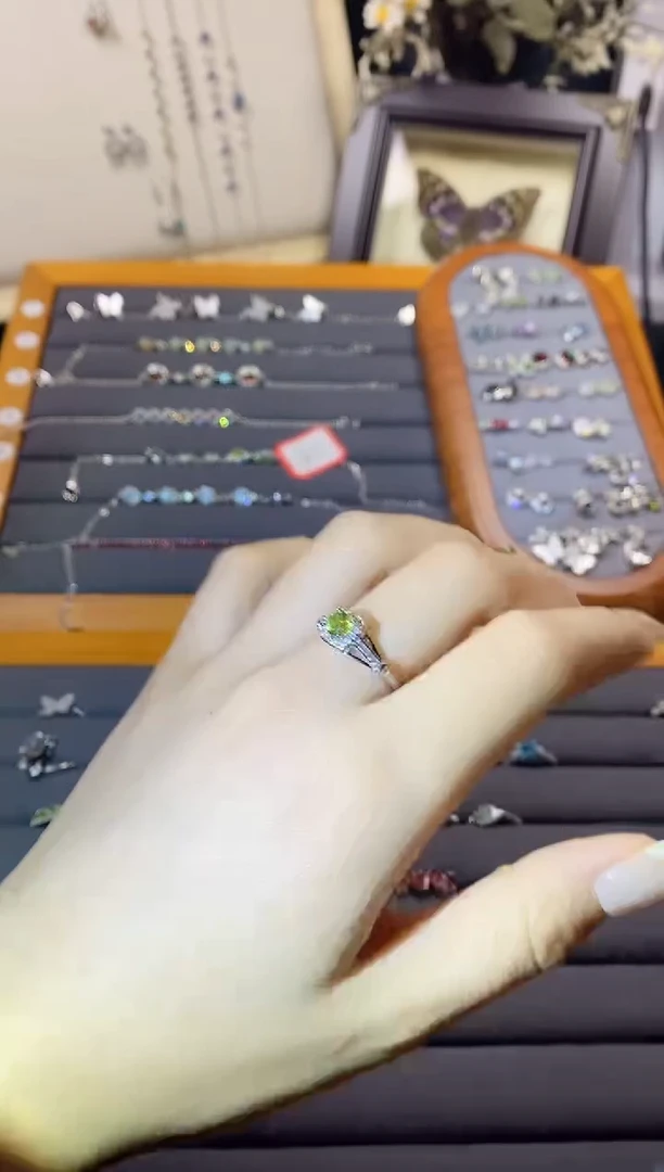 【闪购商品】水晶手链银S925镶嵌A19