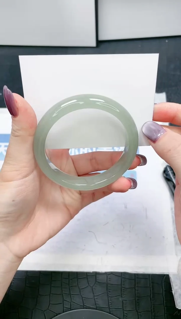 【闪购商品】石英质玉手镯未镶嵌185-58.9