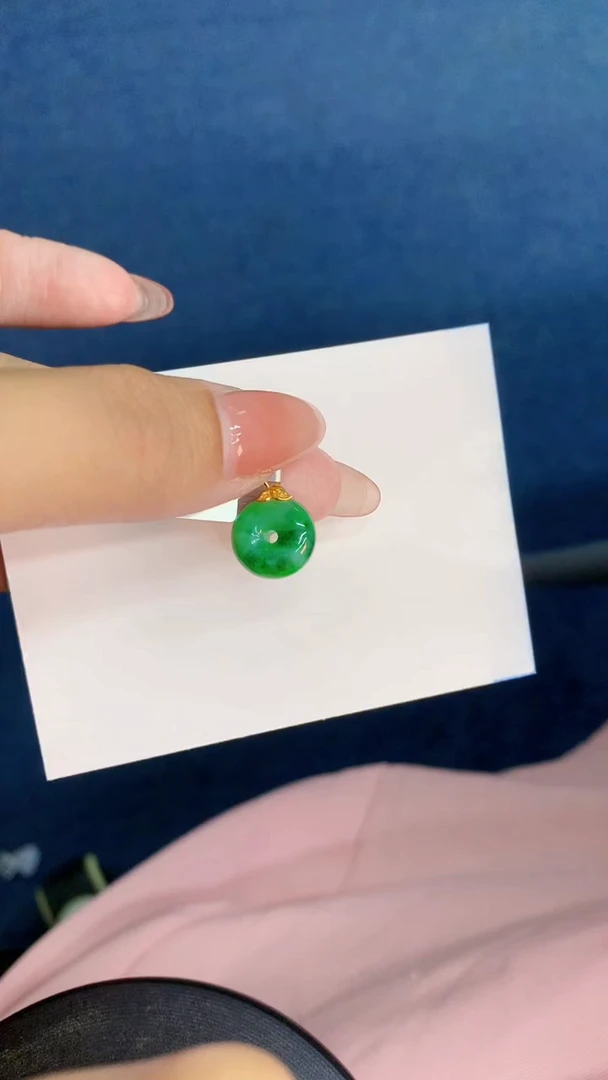翡翠18K金镶嵌颈饰           1