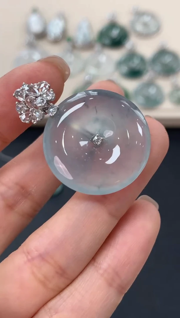 翡翠18K金镶嵌吊坠(不含链)平安扣吊坠29800