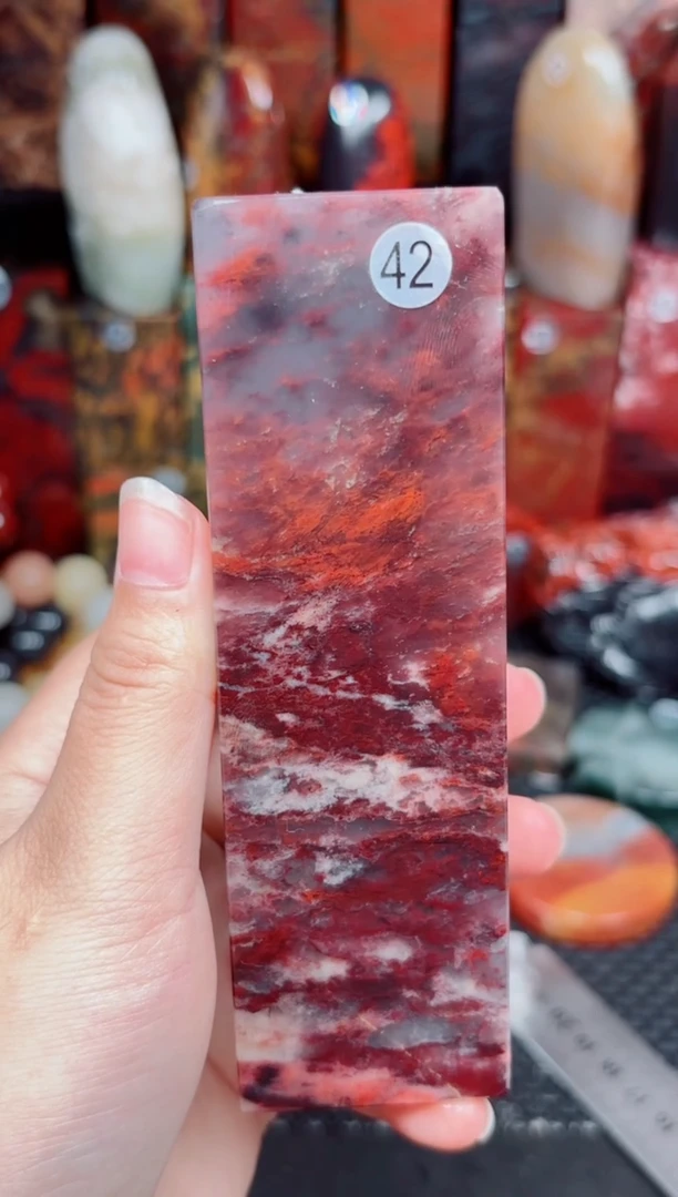 玉桂林鸡血玉印章摆件42