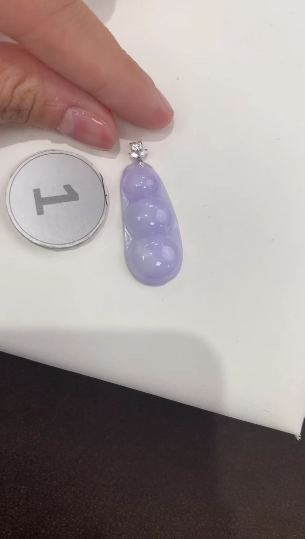 颈饰18K金镶嵌翡翠天然缅甸a货翡翠