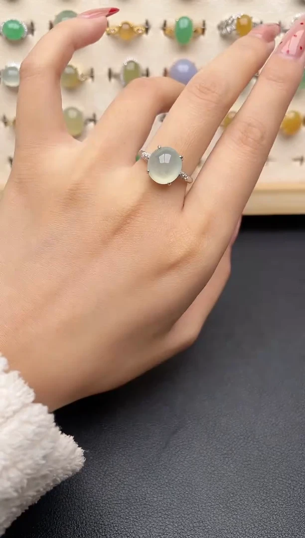 【闪购商品】翡翠戒指银S925镶嵌一物一证一礼盒