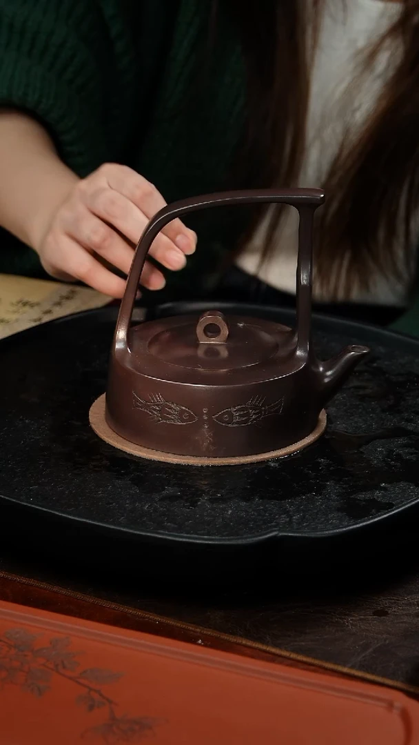 茶壶紫砂顾海荣 鹧鸪提梁81 紫泥 350毫升