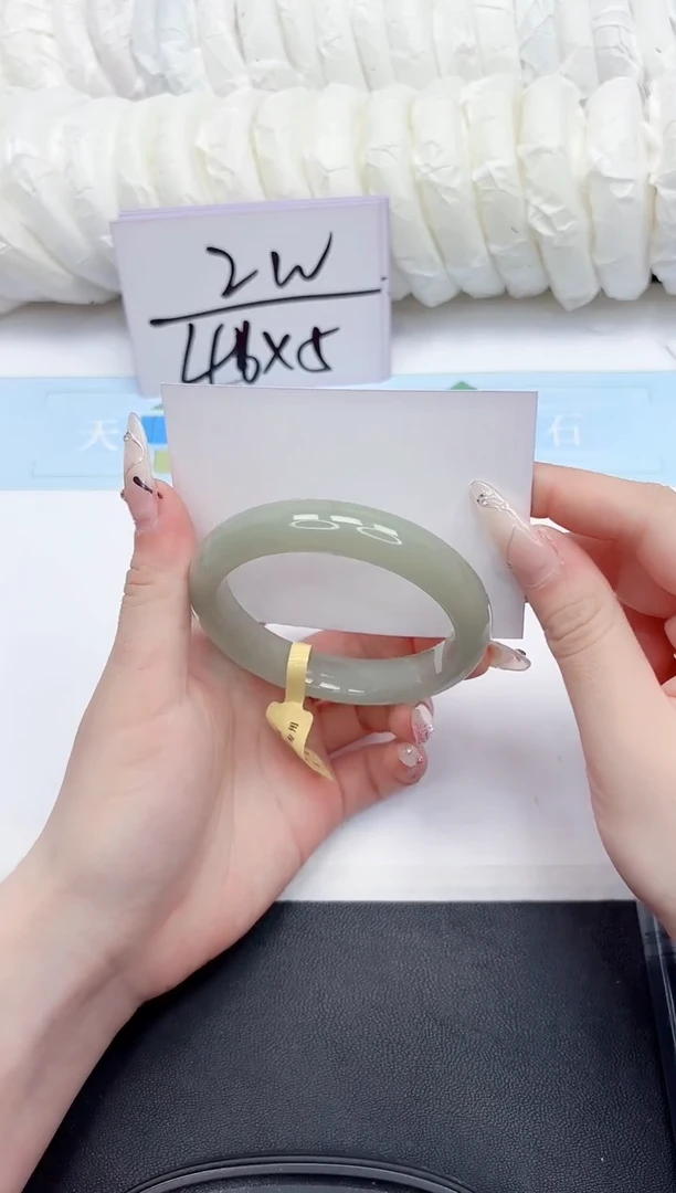 石英质玉手镯未镶嵌215-56