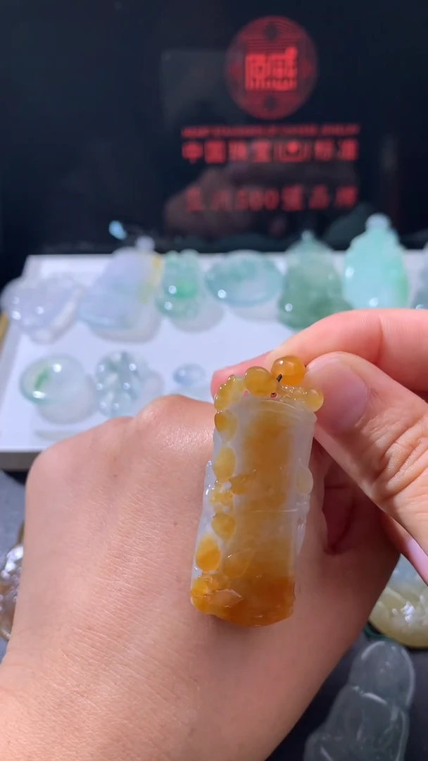 未镶嵌定制翡翠