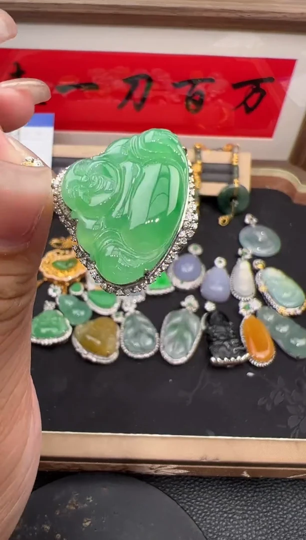 套链18K金镶嵌翡翠勿拍