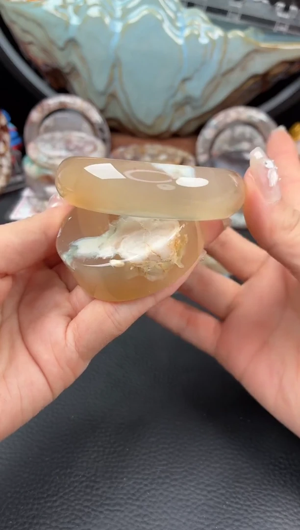 石英质玉手镯（圆镯）未镶嵌54