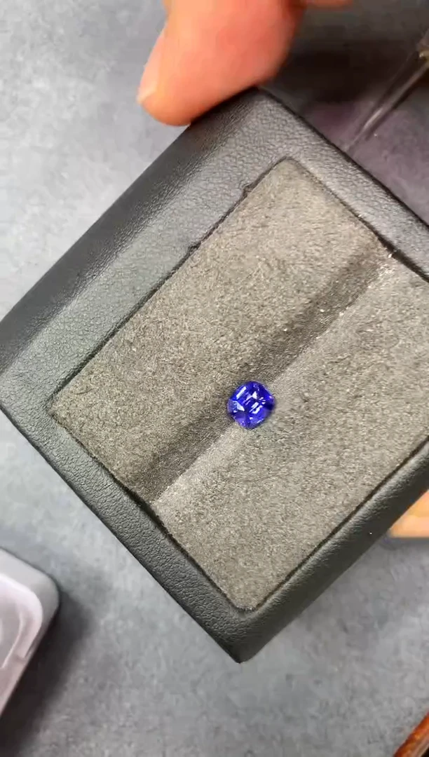裸石蓝宝石1.03ct 无烧 GUILD29407