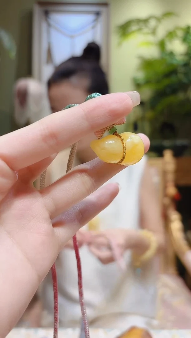 【闪购商品】蜜蜡裸石未镶嵌蜜蜡葫芦绳编项坠