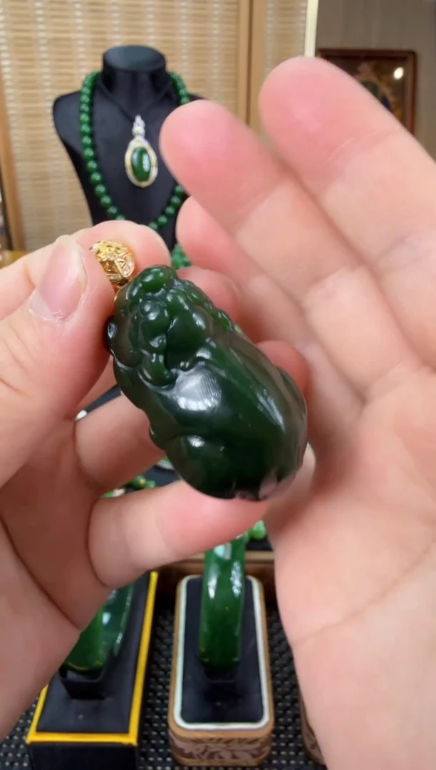 【闪购商品】和田玉（碧玉）吊坠(赠链)18K金镶嵌 