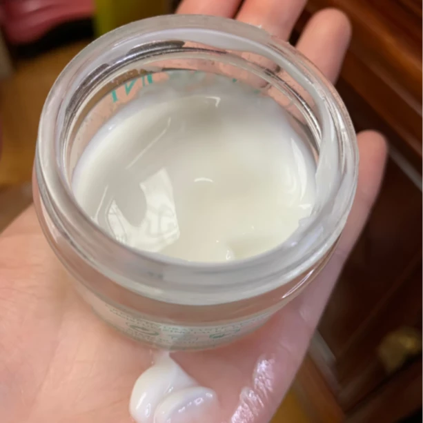 蜜润又补湿的面霜