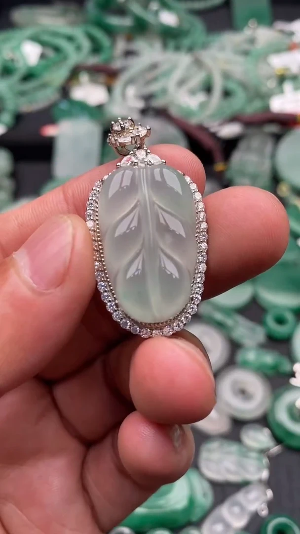 石英质玉未镶嵌吊坠(不含链)非洲翠叶子