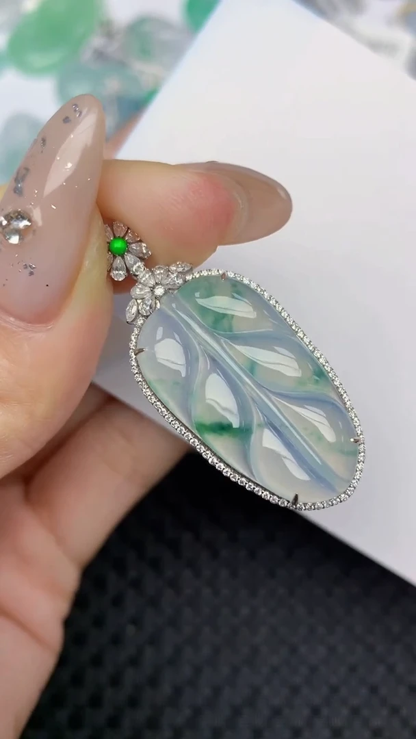 颈饰18K金镶嵌翡翠天然缅甸翡翠a货百元以上9元证书费自理