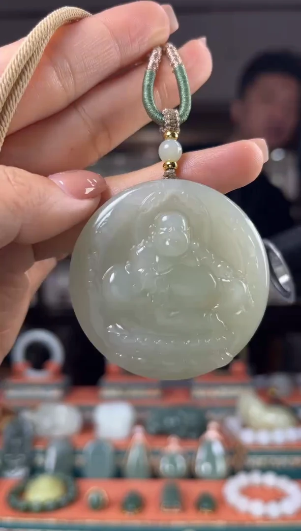 和田玉未镶嵌颈饰佩佩