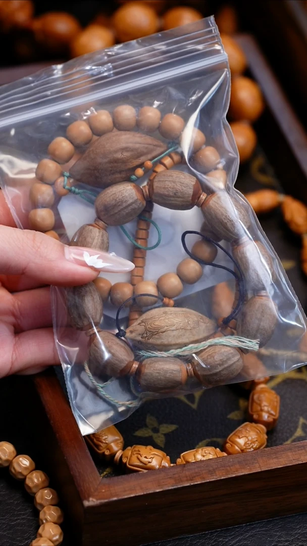 【闪购商品】橄榄核吊坠苏工橄榄核