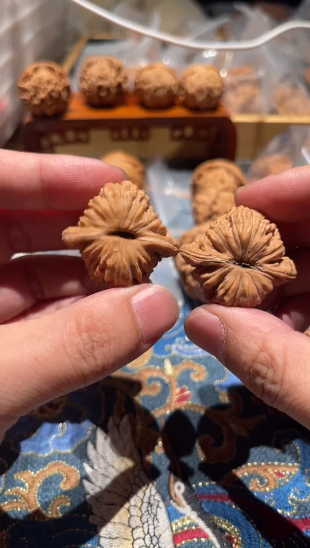 吊坠文玩核桃233 山西楼 36