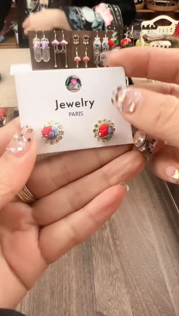 【闪购商品】织绣民族风老绣饰品295