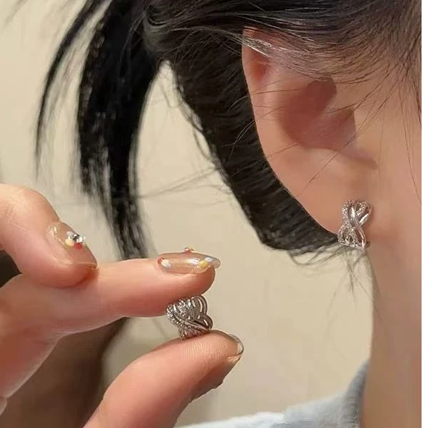 钛钢耳饰 钛钢材质 多曲线碎钻耳扣精致温柔