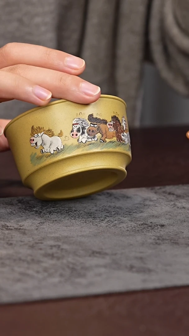 茶杯紫泥泥绘八骏图