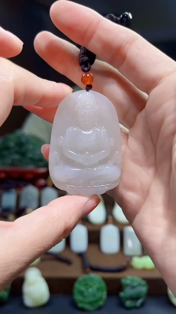 颈饰未镶嵌和田玉·