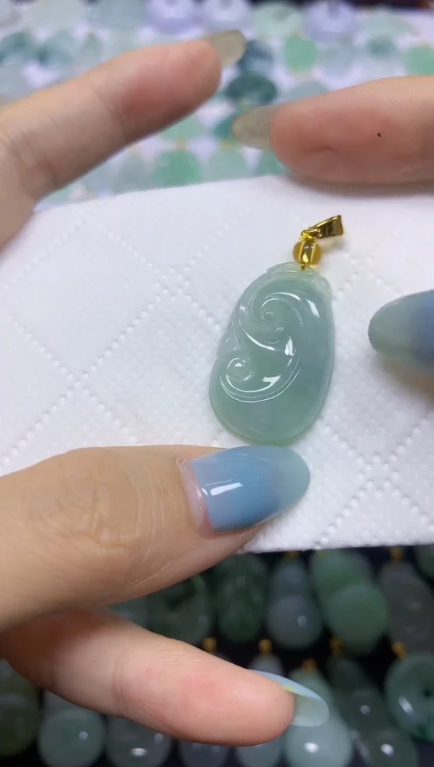 翡翠未镶嵌颈饰天然翡翠A货