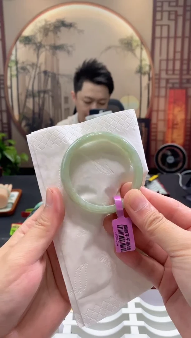 未镶嵌手镯翡翠000086544