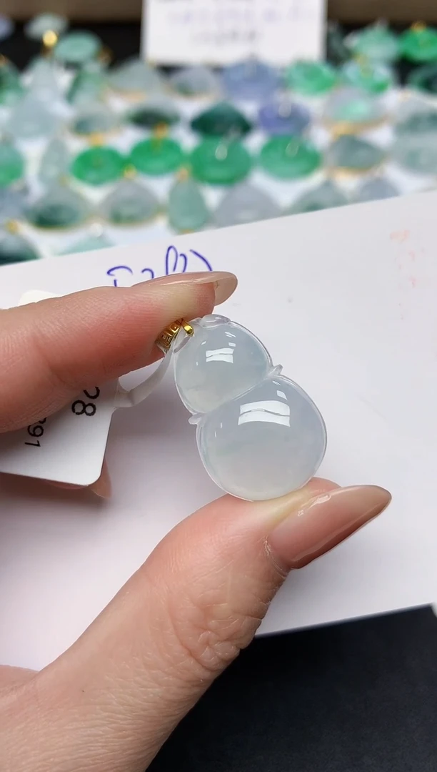 颈饰18K金镶嵌翡翠天然缅甸A货翡翠百元以上9元证书费自理